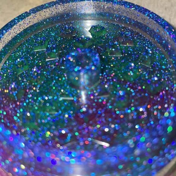 Handmade epoxy resin grinder - Picture 5 of 6